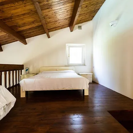 Calibani Βίλα Trebbiantico